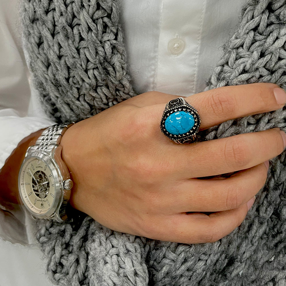 Herrenring aus 925 Sterling Silber mit ovalem Türkisstein.Luxuriöses Accessoire in 925 Silber Traumbild