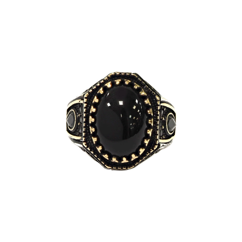 Herrenring aus 925 Sterling Silber mit grossem Onyx-Stein und Verzierungen. Einzigartiges Design für besondere Anlässe, Frontsicht